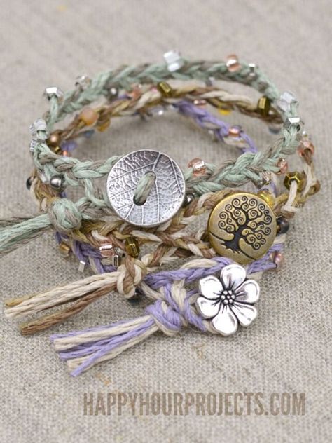 Hemp Bracelet Diy, Hemp Bracelet Patterns, Bracelets Easy, Diy Collier, Hemp Jewelry, Fabric Bracelets, Hemp Bracelets, Diy Bracelets Easy, Homemade Jewelry