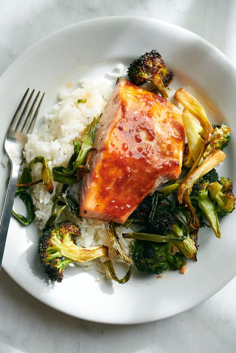 Barbecue Salmon, Salmon Broccoli, Bbq Salmon, Salmon And Broccoli, Salmon Seasoning, Broccoli Recipe, Nyt Cooking, Hearty Dinner, Juicy Tomatoes