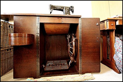 Singer Cabinet no.46 with Singer 201K Mk2 Dressmaker Sewing Machine, Sewing Machine Cabinet, Large Bean Bags, Small Window, Antique Sewing Machines, Vintage Sewing Machine, Vintage Sewing Machines, Small Windows, Rubber Mat