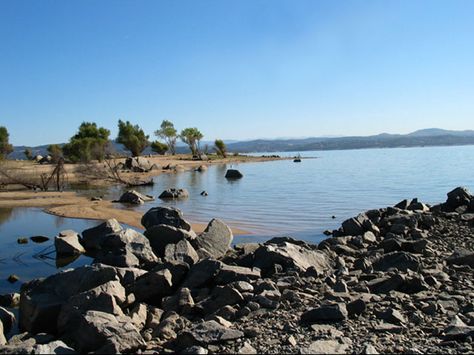 Folsom Lake - Spent many summers sailing, camping, and simply resting on this little lake! Folsom Lake, Urban Forest, Lake Scene, Picnic Spot, Camping Spots, Water Skiing, Windsurfing, Short Trip, Beautiful Mountains