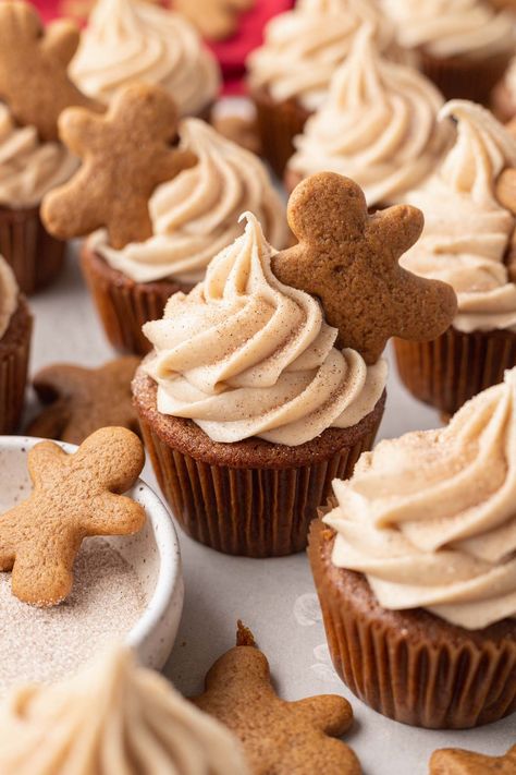 Christmas Cupcakes Gingerbread, Gingerbread Cupcakes With Cinnamon Cream Cheese Frosting, Cozy Gingerbread Cupcakes With Cinnamon Cream Cheese Frosting, Gingerbread Cupcake Recipe, Holiday Cupcake Decorating Ideas, Cozy Gingerbread Cupcakes, Winter Cupcakes Ideas, Mini Gingerbread Cupcakes, Egg Nog Cupcakes Recipe