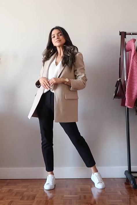 Office Outfit Ideas, Fairycore Outfit, Layered Outfit, Outfit Brown, Casual Work Outfits Women, Smart Casual Work Outfit, Fashionable Work Outfit, Look Office, Outfit Simple