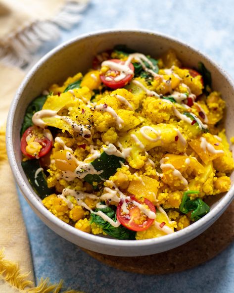 Tumeric Cauliflower, Couscous Bowl, Cauliflower Vegan, Turmeric Cauliflower, Cauliflower Couscous, Turmeric Recipes, Vegan Bowls, Cauliflower Recipes, Vegetable Sides