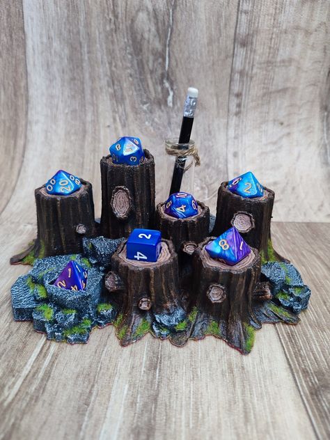 Dnd Gifts For Him, Dnd Inspired Home Decor, D&d Diy Projects, Dungeons And Dragons Bedroom, Dungeons And Dragons Diy Gift, Dnd Gift Ideas Diy, Dnd Dice Holder Diy, Dnd Setup Diy, Dungeons And Dragons Props