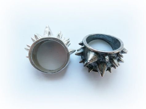 Spiked Urchin Ring sterling silver - Spiked rock ring Spiked Armor, Funny Rings, Spike Jewelry, Rock Ring, Spiked Jewelry, Spike Ring, Armor Ring, Weird Jewelry, Sea Urchin