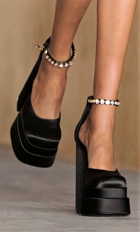 Versace chunky heels Versace Chunky Heels, Talon Versace, Chunky Heels Outfit, Heels Versace, Hollywood Heels, Versace Heels, Dr Shoes, Versace Shoes, Black Hollywood