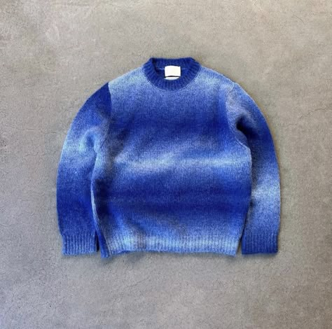 Blue Vibes, Unusual Clothes, Masc Outfits, Wishlist Clothes, Aesthetic Grunge Outfit, Sweater Trends, Blue Gradient, Cool Outfits For Men, Men Fashion Casual Outfits