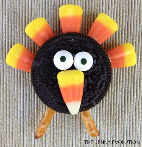 Candy Corn Turkey Cookies for Thanksgiving Candy Corn Turkey, Kids Thanksgiving Art Projects, Oreo Turkey, Thanksgiving Turkey Cookies, Thanksgiving Art Projects, Turkey Crafts Kids, Thanksgiving Desserts Kids, Turkey Treats, Thanksgiving Snacks