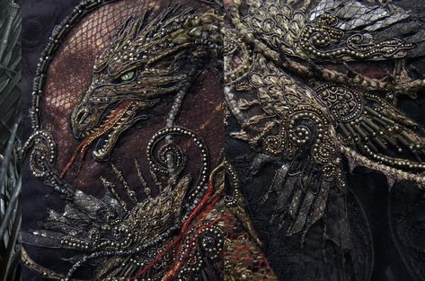 Black And Gold Embroidery, Got Embroidery, Essos Aesthetic, Corlys Velaryon, Medieval Girl, Got Aesthetic, Viserys Targaryen, Queen Rhaenyra, Shadow Dragon