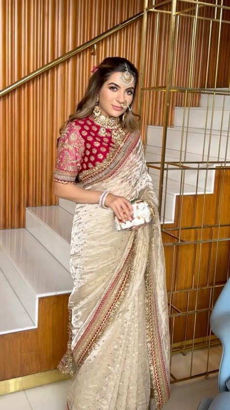 Saree Styles Modern Classy, Sarees For Girls, Saree Wearing Styles, Design Saree, Indian Bride Outfits, Fancy Sarees Party Wear, Saree Designs Party Wear, Indian Dresses Traditional, Indian Bridal Dress