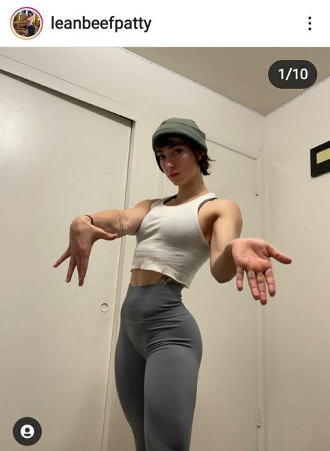 Buff Women, Female Reference, Female Pose Reference, Beef Patty, Lean Beef, Body Reference Poses, Fitness Inspiration Body, Human Poses Reference, Human Poses