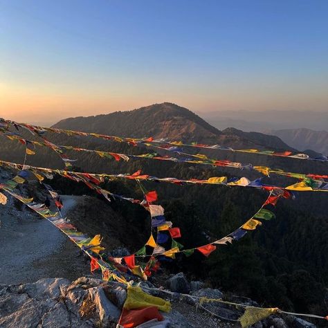 G on Instagram: "pov: you’re going through my camera roll . #mussoorie #sunset #sunrise #pov" Mussoorie Aesthetic, Mussoorie Photography, Manali Trip, My Camera Roll, Mussoorie, Country Roads Take Me Home, Dream Places, Amazing Nature Photos, Best Photo Poses