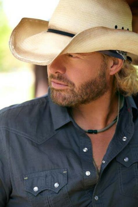 Male Country Singers, Whiskey Girl, Country Music News, Oklahoma History, Best Country Music, Toby Keith, Outlaw Country, Play List, Country Music Artists