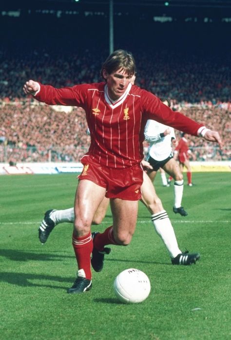 Kenny Dalglish Liverpool 1983 Kenny Dalglish, Liverpool Wallpapers, Liverpool History, Legends Football, Liverpool Players, Blackburn Rovers, Football Images, Classic Football Shirts, Fc Liverpool