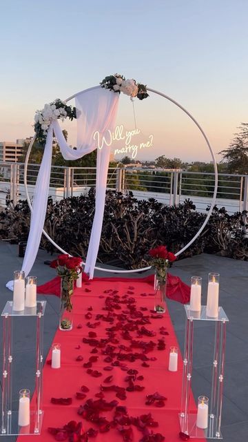 Proposal Outside Decoration, Proposal Setup Ideas, Wedding Purposal Ideas Engagement, Simple Proposal Decorations, Rooftop Proposal Decorations, Cheap Proposal Ideas, Daytime Proposal Decorations, Proposal Ideas Outdoor, Wedding Proposal Decoration Ideas