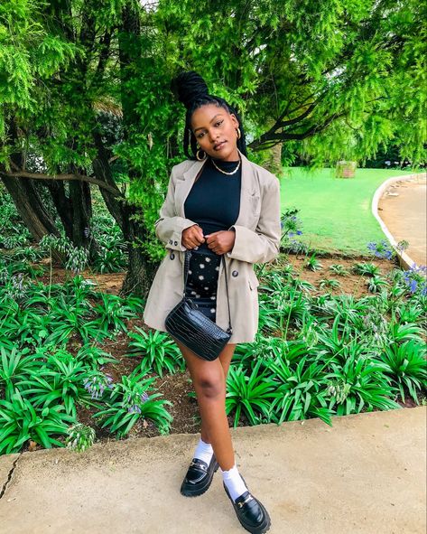 Skirt And Loafers Outfit Summer, Shirt Dress With Loafers, Outfits Ideas With Loafers, Blazer Skirt Loafers Outfit, How To Style Loafers Black Women, Loafers For Women Outfit Skirt, Outfits With Loafers Black Women, Skirt With Loafers Outfit, Dress And Loafers Outfit Aesthetic