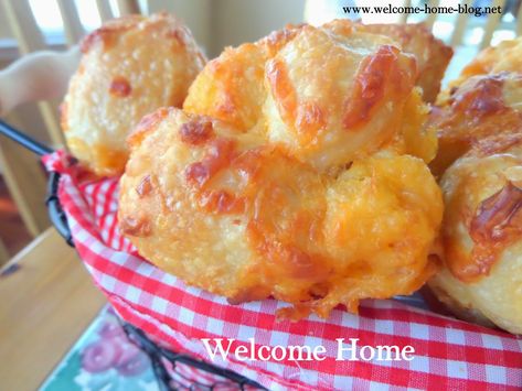 Savory Cream Puffs, Cheese Popovers, Pan Photography, Oven For Baking, Popover Recipe, Popover Pan, Yorkshire Pudding Recipes, Homemade Buttermilk Biscuits, Extra Sharp Cheddar