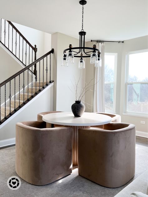 Diy Pedestal Table, Pedestal Kitchen Table, Diy Pedestal, Fine Dining Room, Barrel Chairs, Round Table Decor, Round Table And Chairs, Dining Room Accents, Round Dining Table Modern