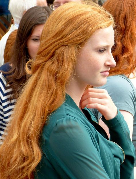 Keep calm and enjoy the redhead days Redhead Day, Red Suits, Women With Freckles, Beauty Crush, I Love Redheads, Hair Color Unique, Red Hair Woman, Natural Redhead, Beautiful Red Hair