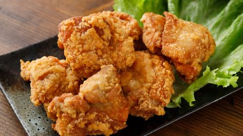 Brined Fried Chicken Recipe, Country Fried Chicken, Cooking Fried Chicken, Homemade Fried Chicken, Making Fried Chicken, Fry Chicken, Country Fried, Japanese Street Food, Crispy Fried Chicken