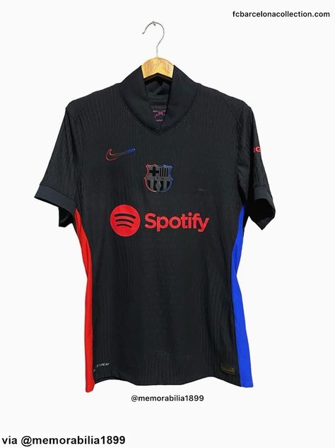 Preview of Unreleased Away Kit: FC Barcelona 24-25 Away Collection Leaked - Footy Headlines Barcelona Badge, Barcelona Football Kit, Black And Gold Shirt, Barcelona T Shirt, Barcelona Shirt, Barcelona Jerseys, Barcelona Players, Vintage Soccer, Sports Jersey Design