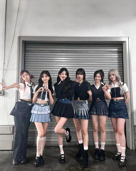 Insta Post - @ivestarship - Ive Concert, Inverted Triangle Outfits, Concert Fit, Find Instagram, Concert Fits, Latest Albums, Starship Entertainment, Performance Outfit, Kpop Outfits