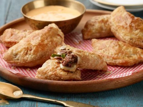 Cheesesteak Empanadas Cheesesteak Empanadas, Big Game Appetizers, Empanada Recipe, Spicy Cheese, Superbowl Snacks, Empanadas Recipe, Potato Skins, Chicken Wing Recipes, Just Cooking