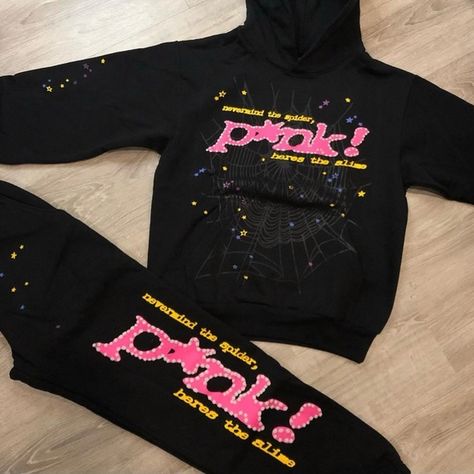 Sp5der hoodie pink // black set Pink Spyder Hoodie, Pink 555 Hoodie, Sp5der P*nk Hoodie Outfit, Black Sp5der Hoodie Outfit, Black Y2k Hoodie, Hoodies Black Women, Spider 555 Hoodie Outfit, Sp5der Hoodie Outfit Black, Spider Sweatsuit Outfit