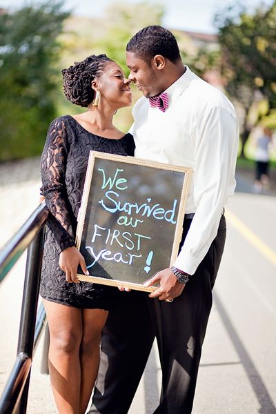 Happy Anniversary Shoot - I like this pose! Wedding Anniversary Photo Shoot Ideas, Best Couple Photos, Wedding Anniversary Pictures, Anniversary Photo Shoot, Shooting Couple, Anniversary Outfit, Anniversary Photography, Anniversary Shoot, Wedding Anniversary Photos