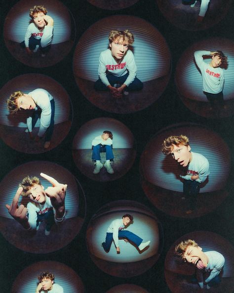 Funny Band Photos, Photoshoot Collage Ideas, Concert Film Photography, 90s Fisheye, Stickers On Face, Unique Fashion Photography, Cool Photo Edits, Photography Icon, Fisheye Photography