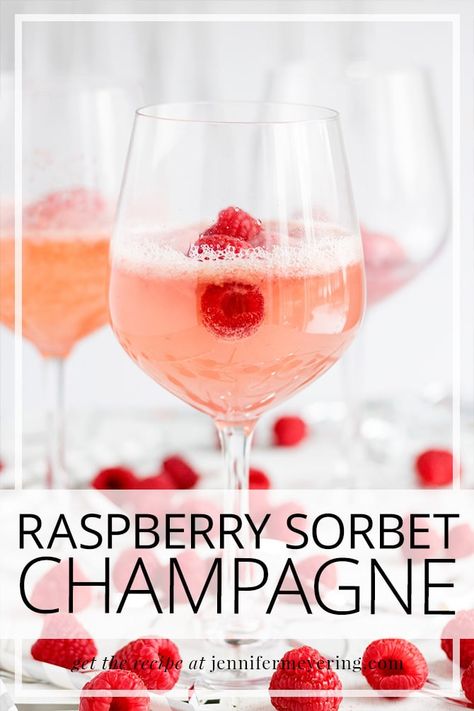 Sorbet Champagne, Beautiful Meals, Champagne Float, Champagne Sorbet, Jordan 21, Craft Cocktail Recipe, Sparkling Champagne, Protein Waffles, Tipsy Bartender