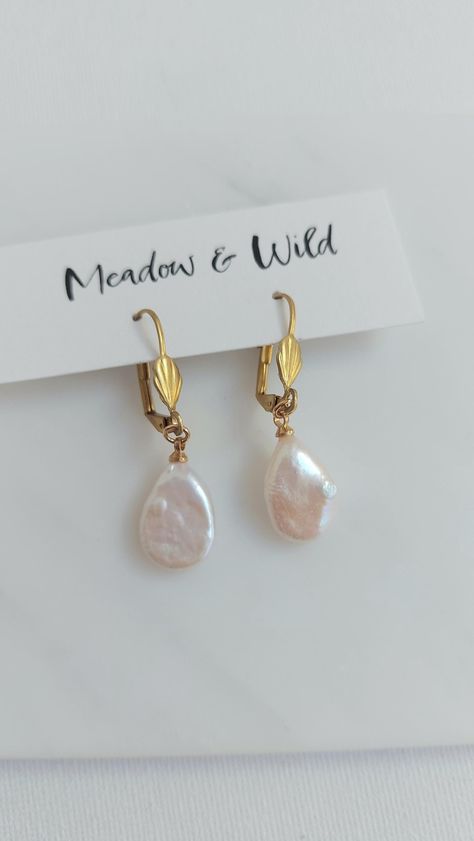 FRESHWATER PEARL SHELL vintage earrings | art deco style | real freshwater pearl | tulip earrings | bridal | wedding earrings | Bridgerton by MeadowWildJewellery on Etsy Tulip Earrings, Bohemian Style Jewelry, Saltwater Pearls, Deco Earrings, Earrings Art, Elegant Art, Art Deco Earrings, Wedding Jewelry Earrings, Pearl Shell