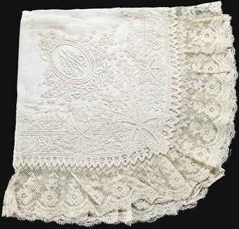 Ladies handkerchief from Regency era - Google Search Happy Turtle, Pearl And Lace, Lace Curtains, Linens And Lace, Antique Linens, Lace Ribbon, Antique Lace, Lace Making, Lace Embroidery