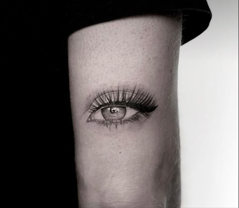 Single Eye Tattoo, Mens Eye Tattoo Ideas, Eyes Tatoos Ideas, Tattoo Eyes Realistic, Eye On Back Of Neck Tattoo, Tattoo Eyes Woman, Girlfriend Eye Tattoo On Boyfriend, Gf Eyes Tattoo, Eye Tattoos Men