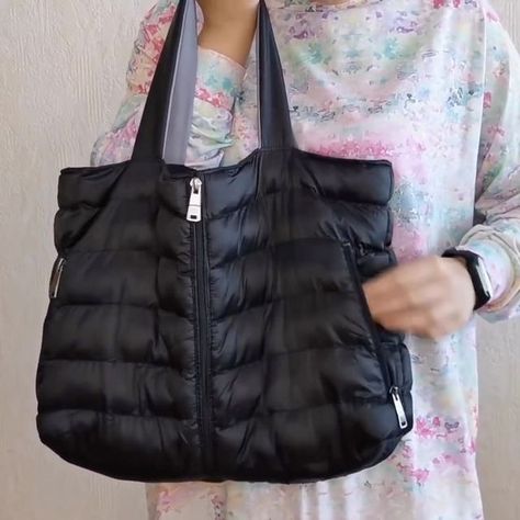 𝔽𝕒𝕥𝕞𝕒𝕟𝕦𝕣 on Instagram: "Turning an old jacket into a cute new bag 🖤 #fashion #sewingproject" Old Jacket, Diy Tote, Diy Tote Bag, Sport Bag, Bag Fashion, Puffer Coat, New Bag, Sewing Projects, Turning