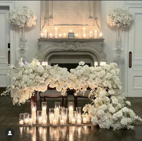 Sweetheart Table With Chandelier, Wedding Reception White Flowers, Wedding Head Table Ideas Elegant, Sweetheart Table Candles On Floor, Wedding Head Table Ideas Simple, White Theme Wedding Decor, Sweetheart Table Wedding Elegant, Wedding Bride And Groom Table, White Sweetheart Table