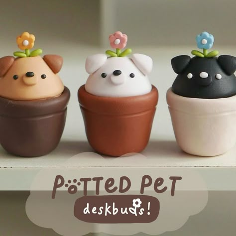 teenysnug 🐈‍⬛ tiny, cute & clay art on Instagram: "these little buds are now available to adopt on the teenyshop! 🐱🐶🌱 will ship any orders made over the weekend by next week tyty :)  - phew its only been a week since the first potpet announcement but it feels like its been a lifetime 😭 thank u guys for bearing with me as i made and posted way too many reels its been tough and probably not very worth it hahaha so i greatly appreciate every bit of support from you all 🫶🫶🫶🫶🫶 - #polymerclayartist #polymerclaycreations #deskbuddy #cutegifts #handmadetoys #cutedoggie #cutecatsclub" Cute Polymer Clay Figures, Cute Charms Clay, Polymer Clay Animals Step By Step, Polymer Clay Figures Tutorial, Cute Clay Stuff, Clay Ideas Useful, Clay Miniatures Diy, Small Clay Animals, Clay Animal Ideas