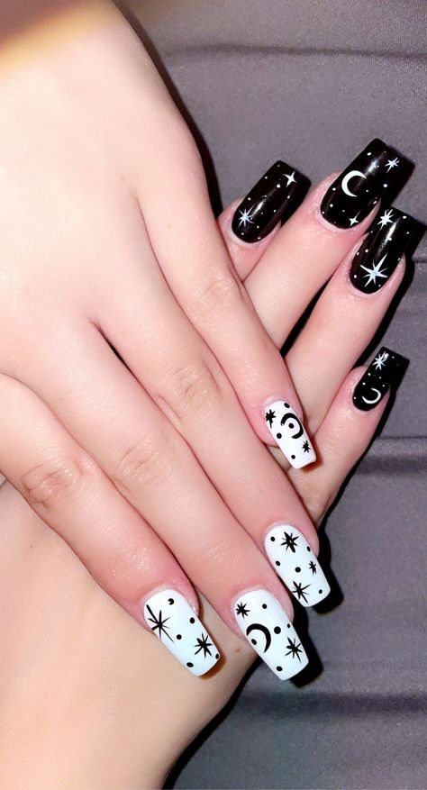 #nail ideas Short Black Acrylic Nails Designs, Nail Art For Beginners, Fancy Nails Designs, Short Acrylic Nails Designs, Fancy Nails, Easy Nail Art, Short Acrylic Nails, Cute Acrylic Nails, Acrylic Nail Designs