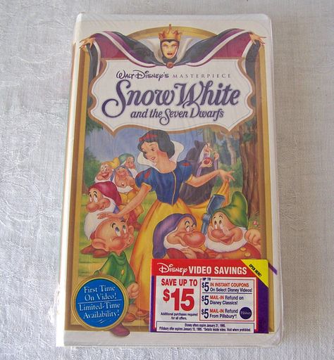 Vintage Snow White VHS Tape FACTORY SEALED Walt Disney's Adriana Caselotti, Disney Vhs Tapes, 90s Videos, Animation Anime, Vhs Movie, Snow White And The Seven Dwarfs, Video Tapes, The Seven Dwarfs, Happy Meal Mcdonalds