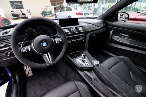 Bmw M3 Interior, Bmw Cars Inside, Bmw M4 Interior, Bmw M4 Inside, M5 Interior Bmw, M4 Bmw 2021, Custom Car Interior, Bmw M2, Bmw M4