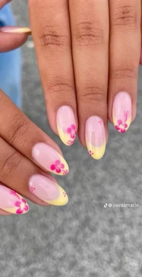 Busy Nails, Greece Inspired Nails, Hawaii Nails, Teen Nails, Beachy Nails, Cute Simple Nails, Summery Nails, Her Nails, Short Acrylic Nails Designs