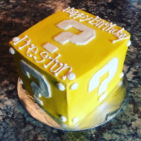 Super Mario Mystery Box Cake, Mario Question Block Cake, Birthday 2023, Super Mario Birthday Party, Mario Birthday Party, Super Mario Birthday, Mario Nintendo, Mystery Boxes, Mario Birthday