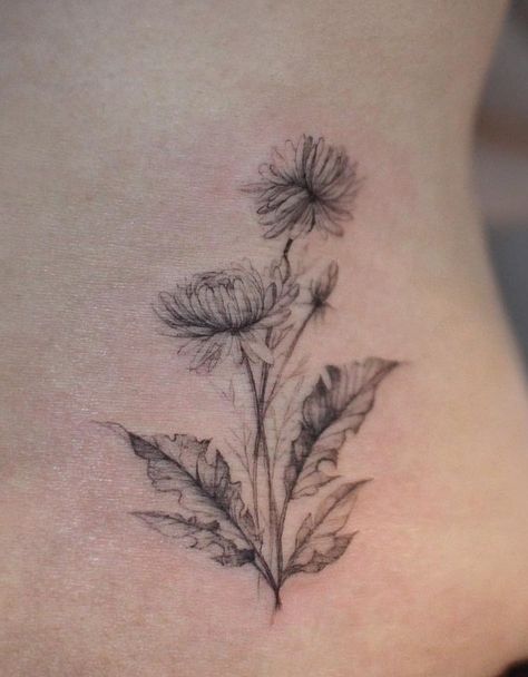 Dandelion Shoulder Tattoos For Women, Blooming Dandelion Tattoo, Fineline Tattoo Dandelion, Dandelion Sketch Tattoo, Dandelion Flower Tattoo Black And White, Bouquet Of Dandelions Tattoo, Dandelion Flower Tattoo Design, Dandeline Flower Tattoo, Dandelion Arm Tattoo