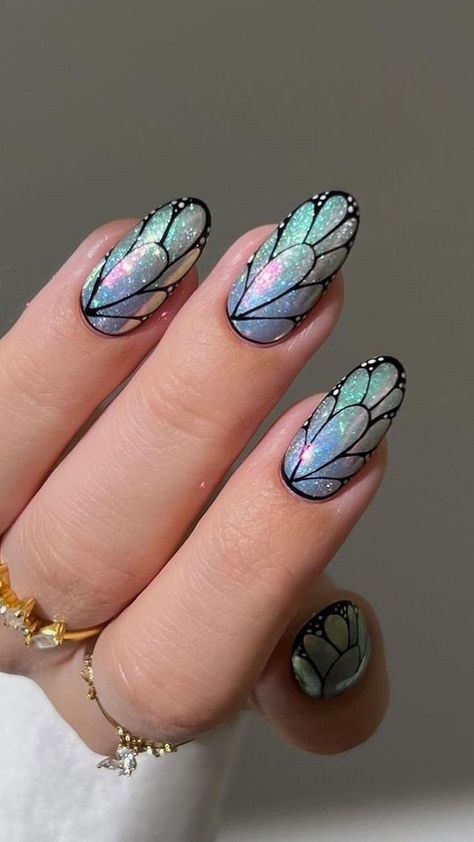 20 March Nail Ideas for Your First Spring Mani of the Year March Manicure, Red Summer Nails, Butterfly Nail Designs, May Nails, Nail Designs Tutorial, Butterfly Nail Art, Nail Polish Art, Cute Summer Nails, Nail Art Designs Videos