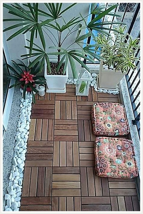 Patio Seating - Just Face It! - Finding a product is not easy. Try Amazon.com to get all your supplies. Klein Balkon Decor, Balcon Mic, Diy Small Apartment, Balkon Decor, Apartment Balcony Garden, Balcony Design Ideas, Balcony Flooring, Small Balcony Garden, Small Balcony Design