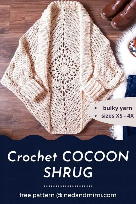 The Dream Catcher Cardi is a free crochet shrug pattern available in sizes XS to 4X. This oversized cardi has a gorgeous statement motif on the back. And the bulky yarn will keep you warm and cozy all winter long :-) Crochet Cocoon Shrug, Cocoon Cardigan Pattern, Bulky Yarn Crochet, Crochet Cocoon, Gilet Crochet, Crochet Shrug Pattern, شال كروشيه, Shrug Pattern, Crochet Sweater Pattern Free