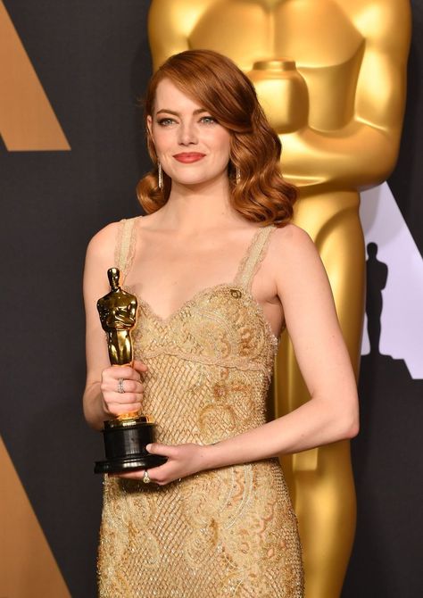 Emma Stone Boyfriend, Emma Stone Oscars, Famous Lifestyle, Oscar Award, I Love Cinema, Alicia Vikander, Actrices Hollywood, Oscar Winners, Future Lifestyle