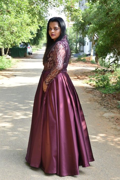 Satin Frocks For Women, Satin Dress Ideas, Sneha Saree, Anarkali Designs, Net Gowns, African Attire Dresses, Gown Party Wear, Bridesmaid Dresses With Sleeves, Party Wear Gown