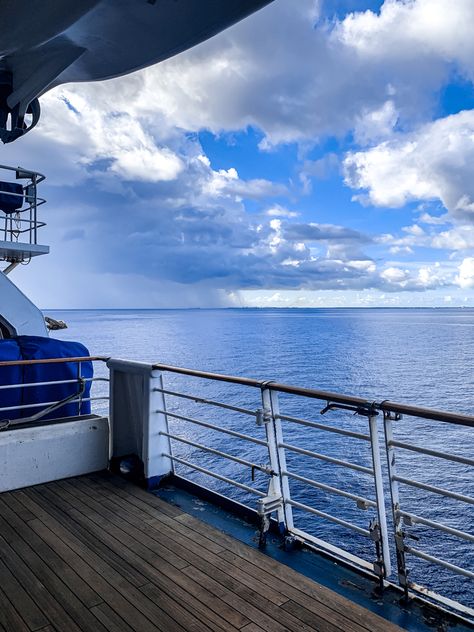 Cruise Boat Aesthetic, Blue Clouds Aesthetic, Cruise Ship Aesthetic, Boats Aesthetic, Aesthetic Cruise, Kapal Feri, Cruise Pics, Cruise Aesthetic, Calm Sky