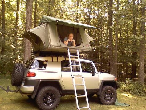 FJ roof top tent camping Roof Top Tent Camping, Dream Roadtrip, Fj Cruiser Accessories, Fj Cruiser Mods, Fj Cruiser Forum, Offroad Vehicle, Zelt Camping, Rent Car, Suv Camping